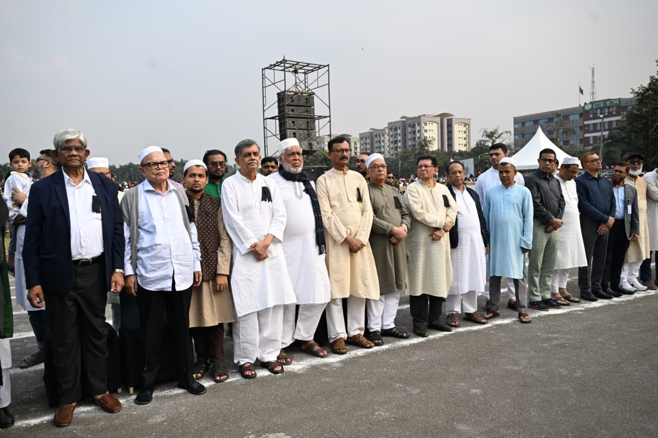 শরিফ ওসমান হাদির জানাজায় লাখো মানুষের ঢল